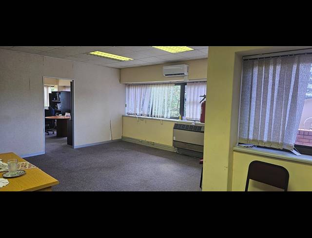 138M² OFFICE FOR SALE IN EMPANGENI CENTRAL